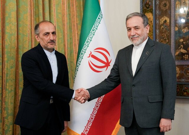 توصیه عراقچی به سرکنسول ایران در بمبئی پیش از عزیمت به محل ماموریت