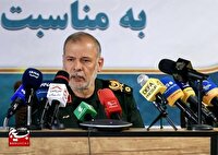 بسیج نه تنها در میدان دفاع، بلکه در سنگر خدمت نیز پرچمدار است