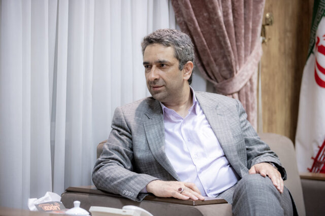 طباطبایی: تاکید پزشکیان جلوگیری از بدل‌شدن مسئله حجاب به ابزار منازعه است