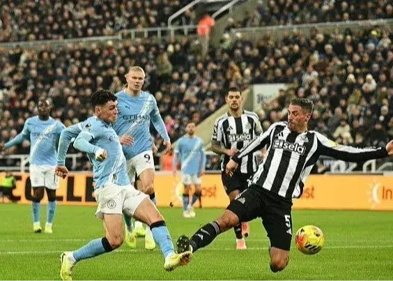 عصبانیت منچسترسیتی از تصمیم بحث‌برانگیز داور