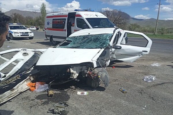 واژگونی مرگبار سمند با ۲ کشته و ۳ مصدوم