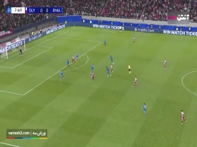 گل اول لیورپول توسط سوبوسلای در دقیقه ۱۷