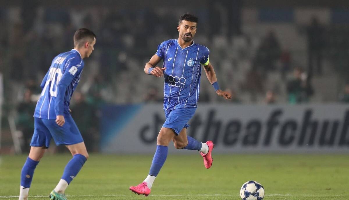 حمودی: برخی بازیکنان آنقدر برای رفتن از ورزشگاه عجله دارند که انگار مدیر ۵ شرکت هستند!