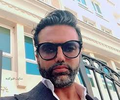 نیکبخت واحدی: آقای جواد خیابانی فامیل منو عوض کرد