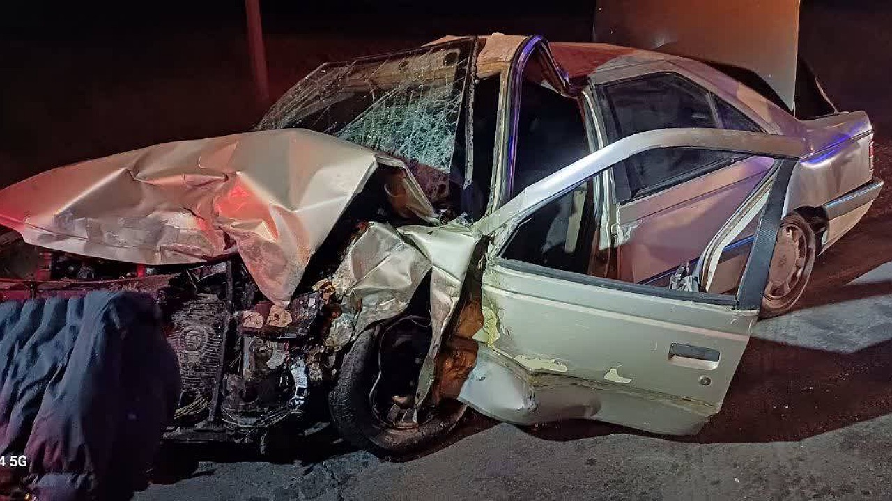 مصدومیت ۱۱ نفر در تصادف زنجیره‌ای بزرگراه قم - تهران