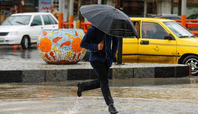 رگبار و رعد و برق در ۲۵ استان