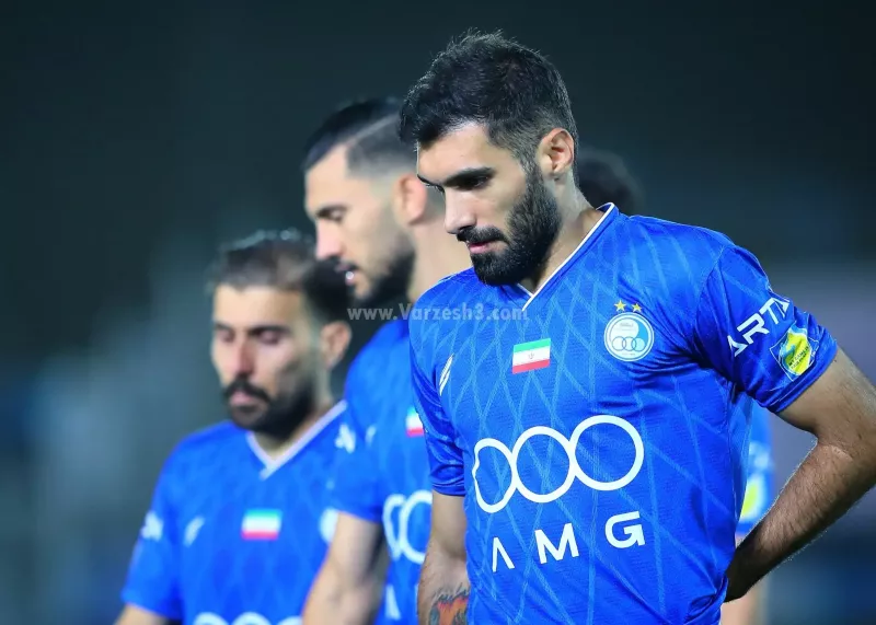 عارف آقاسی اخراج شد