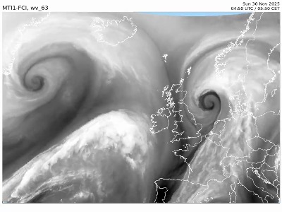 تصاویری زیبا از «طوفان‌های دوقلو» بر فراز اقیانوس اطلس و دریای شمال