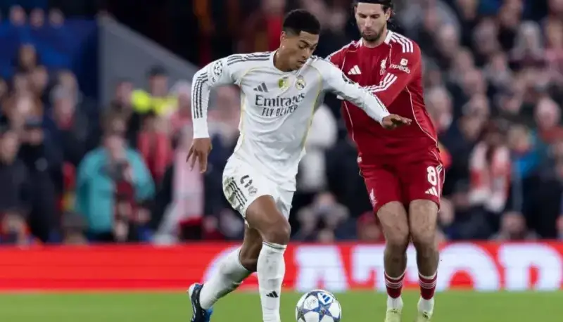 آستین بلند دوباره در فوتبال مد شد!