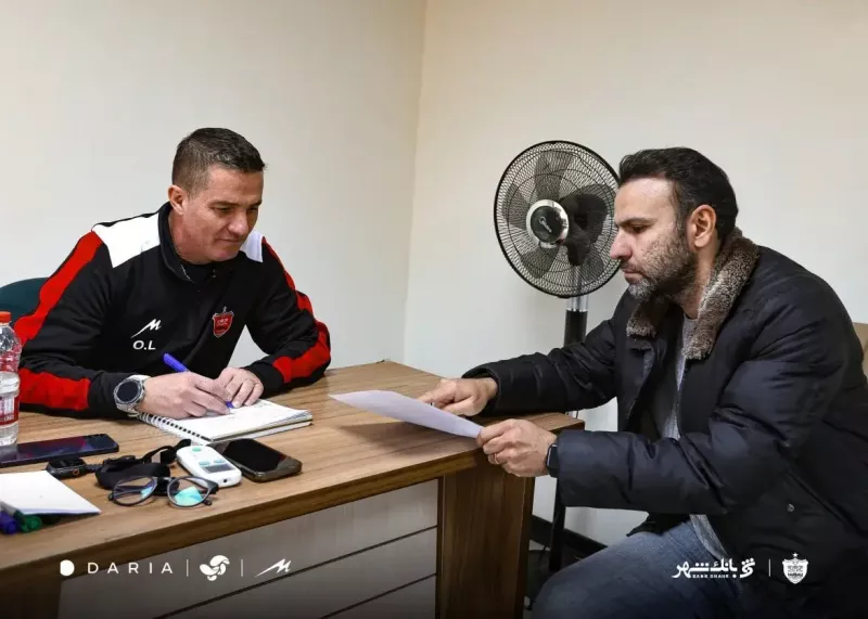 جلسه کوتاه مدیر ورزشی پرسپولیس با اوسمار