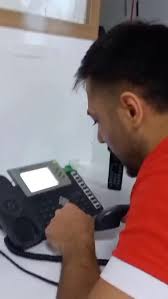 لحظه نجات جان مرد ۴۵ ساله با راهنمایی اپراتور هلال‌احمر