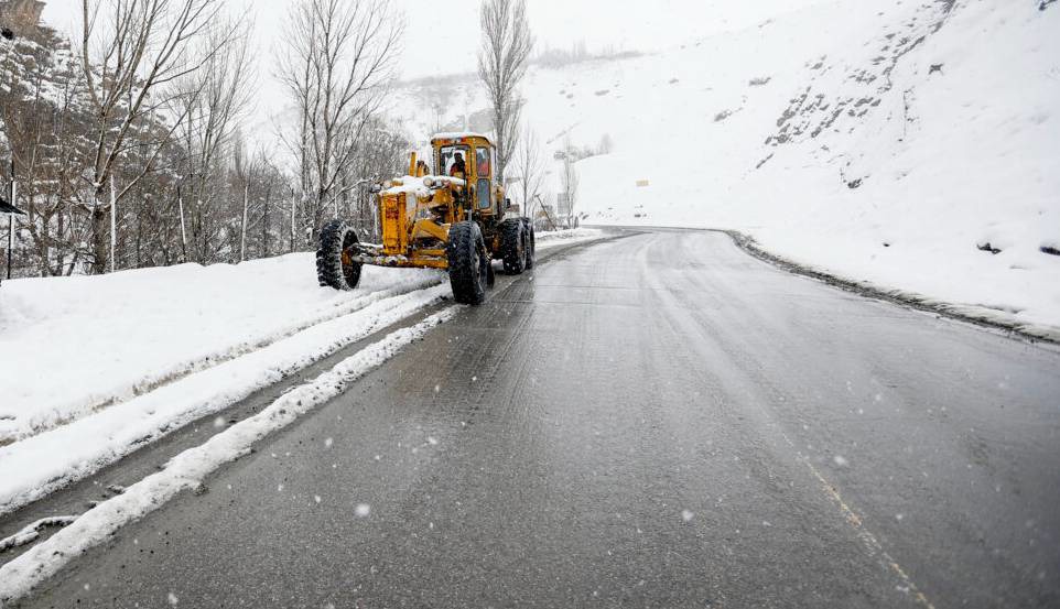جاده‌های برفی و پُرترافیک امروز اعلام شد