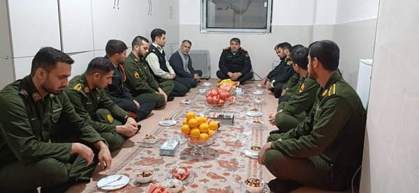 دورهمی یلدایی سربازان در پادگان