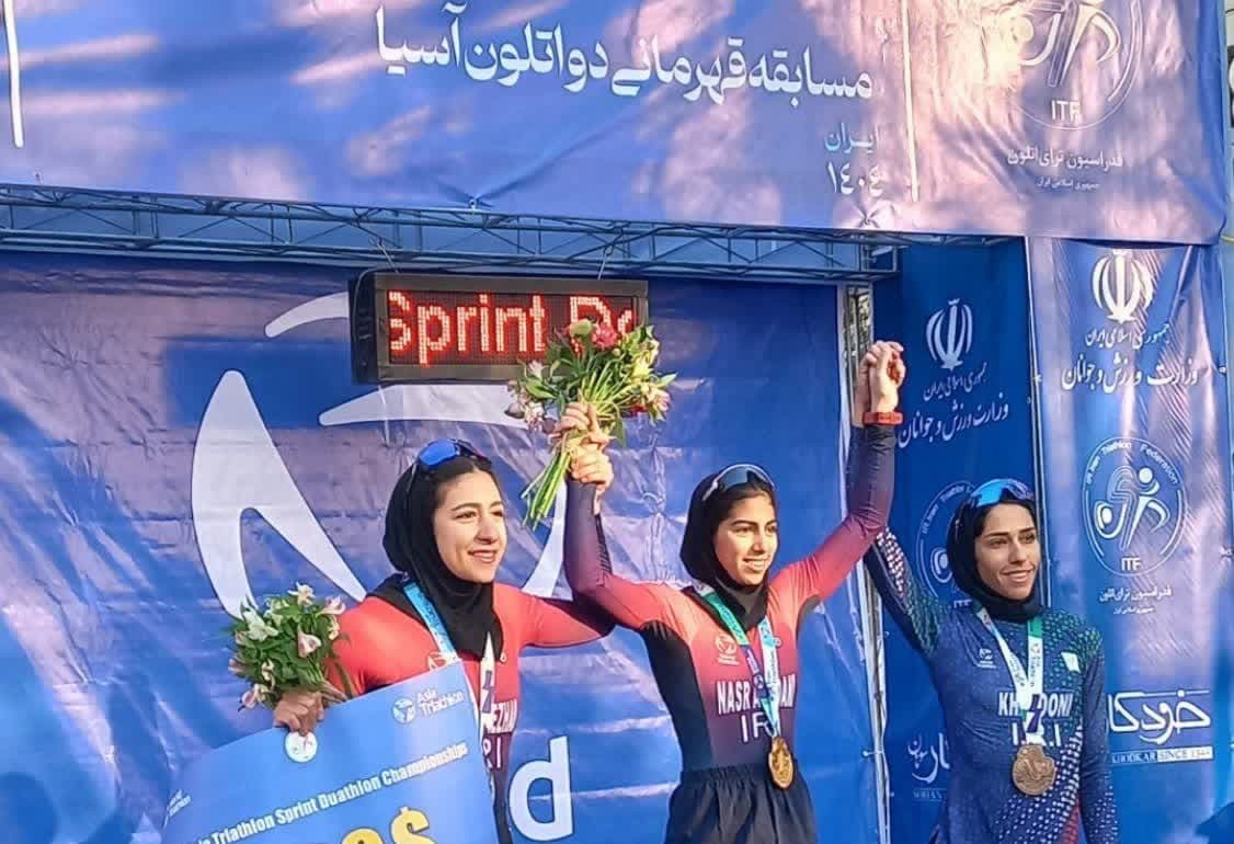 نقره قاره کهن بر گردن بانوی دواتلون‌کار قم