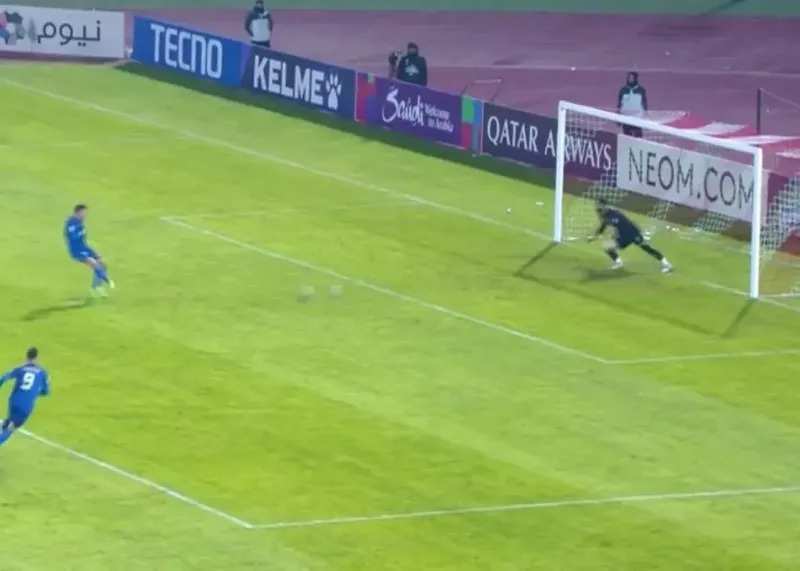 ستاره ۱۰ میلیون یورویی علیه تراکتور