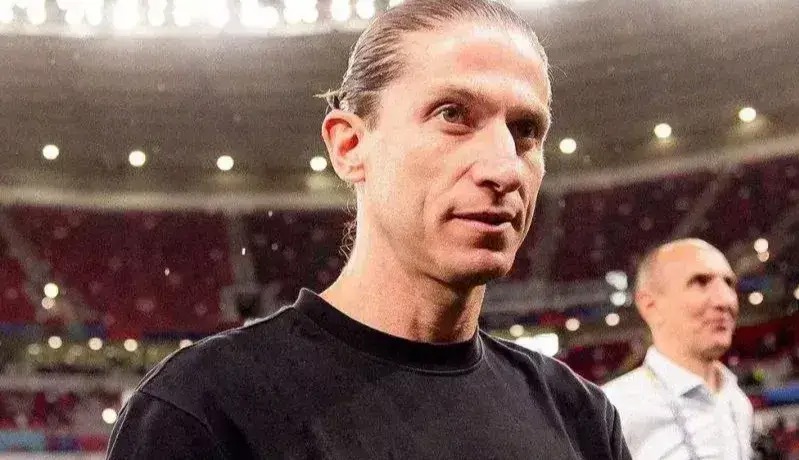 تمدید قرارداد سرمربی برزیلی به بن‌بست خورد