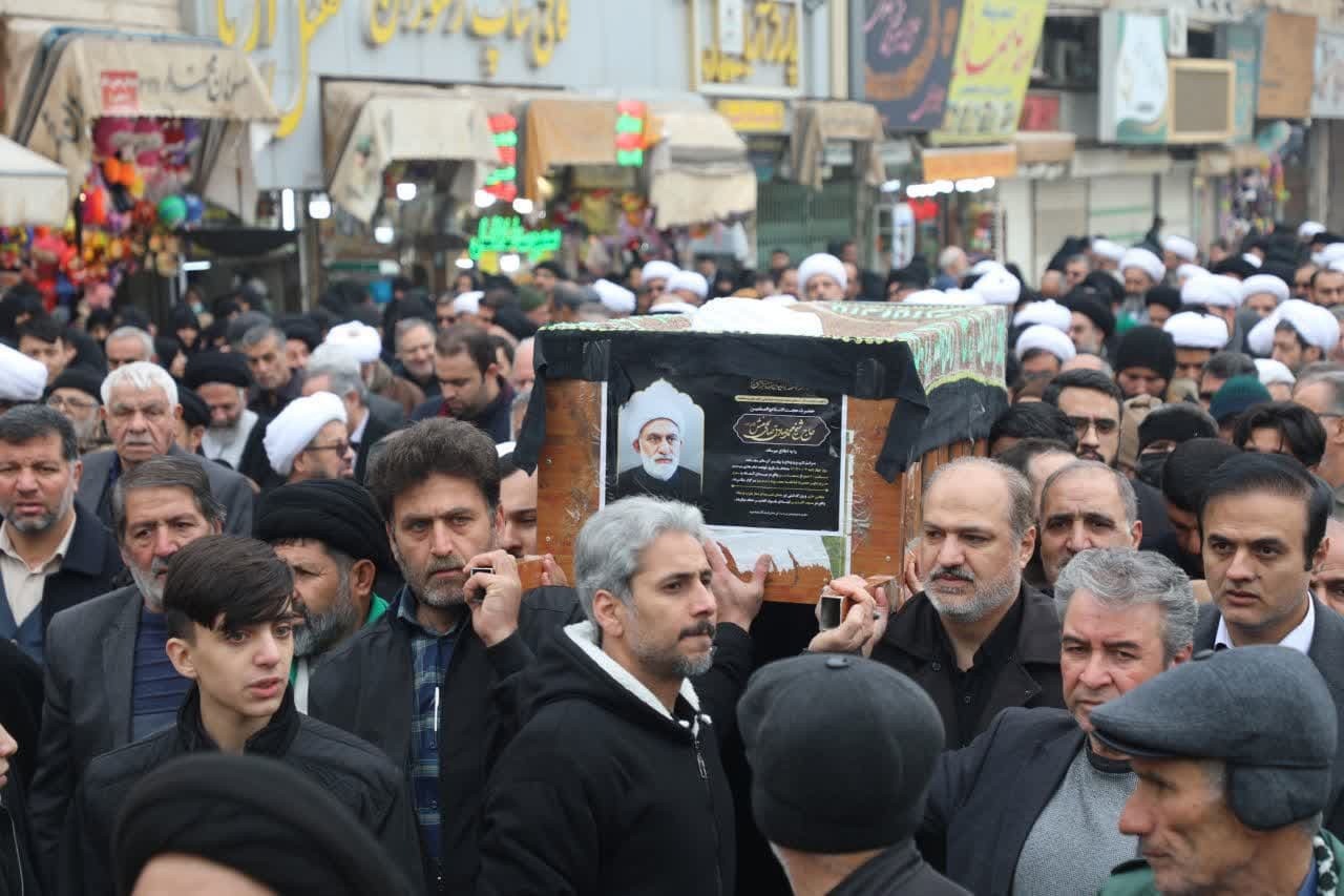 مراسم تشییع و خاکسپاری پیکر حجت‌الاسلام والمسلمین صالحی‌منش استاندار اسبق قم