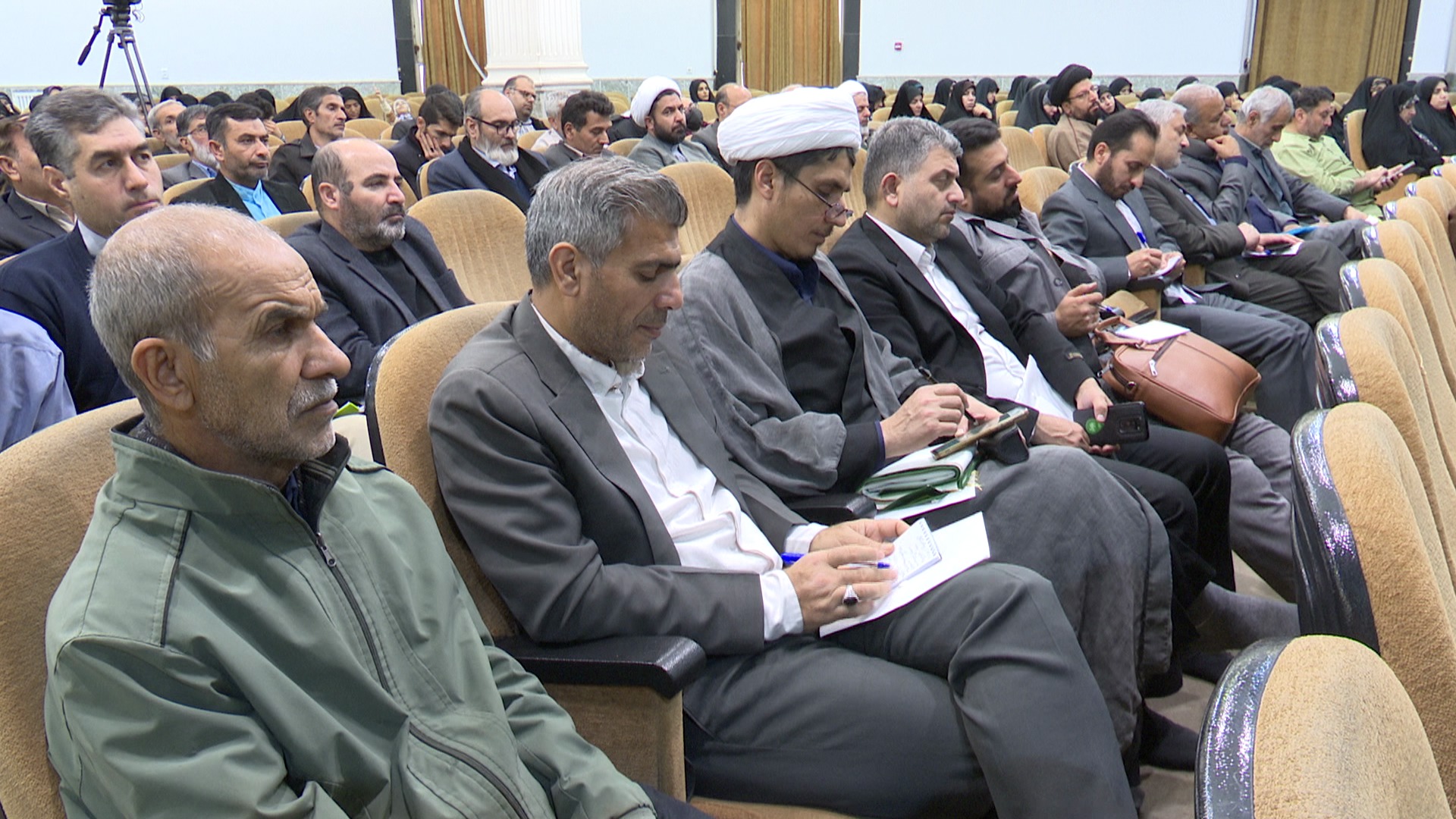 همایش مسئولان جامعه فرهنگی قرآنی عصر در قم