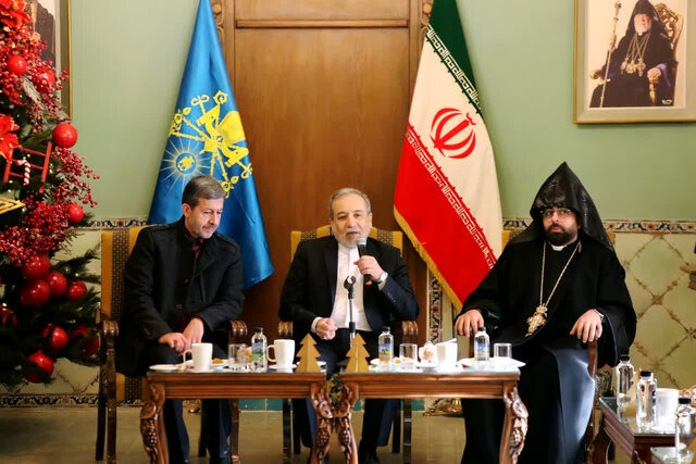 عراقچی: همزیستی ارامنه و مسلمانان در ایران الگویی مثال‌زدنی است