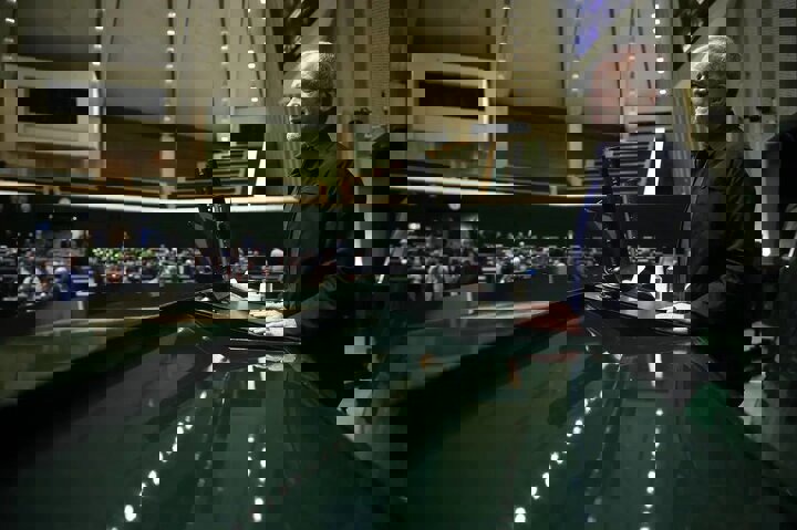 رئیس جمهور در دفاع از  لایحه بودجه: آتش تورم را کم‌رمق و گرانی را کنترل می‌کند