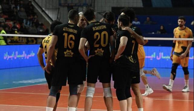 سرمربی والیبال سپاهان: با صبر و اشتباه کمتر، بازی سخت را به‌سود خودمان تمام کردیم