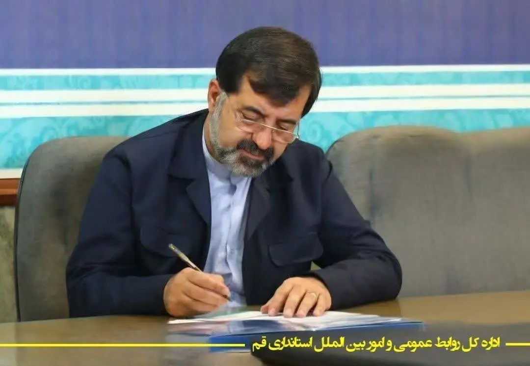 پیام تبریک استاندار قم به مناسبت پرتاب موفقیت آمیز سه ماهواره ایرانی