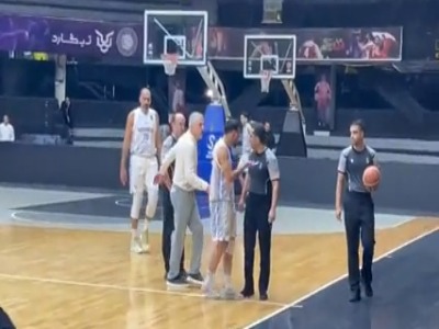 جنجال در سالن مشحون