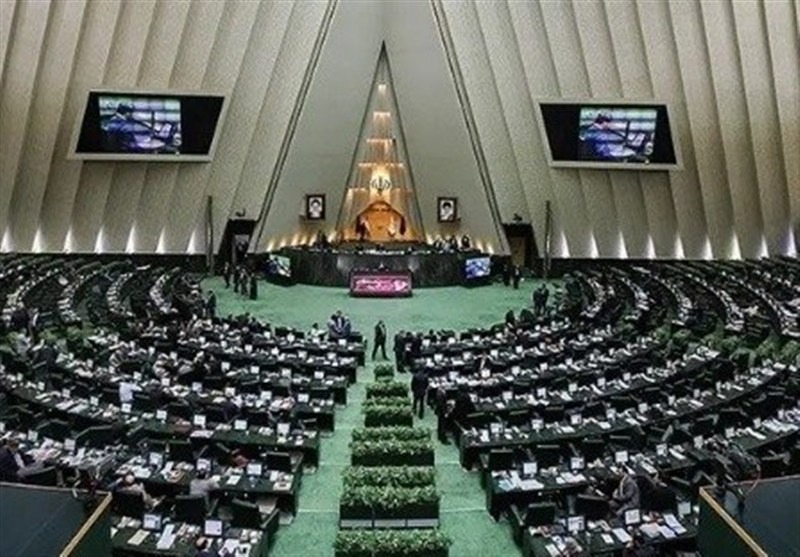 توضحیات نیکزاد درباره خبر تعطیلی مجلس در روز یکشنبه