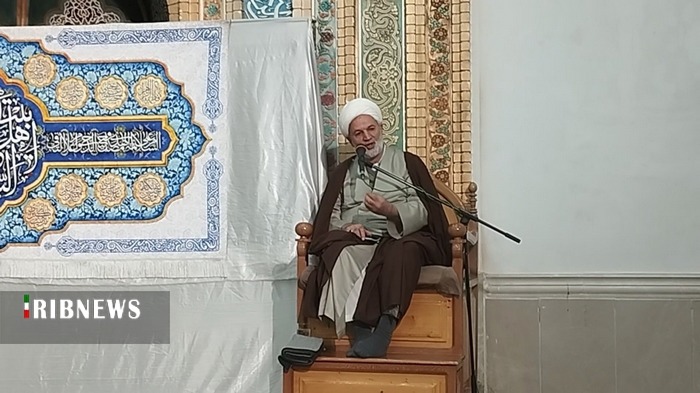 بصیرت قطب‌نمای تشخیص مسیر حق است