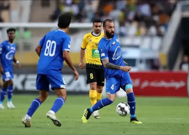 گزارش زنده؛ سپاهان ۰ - ۰ استقلال