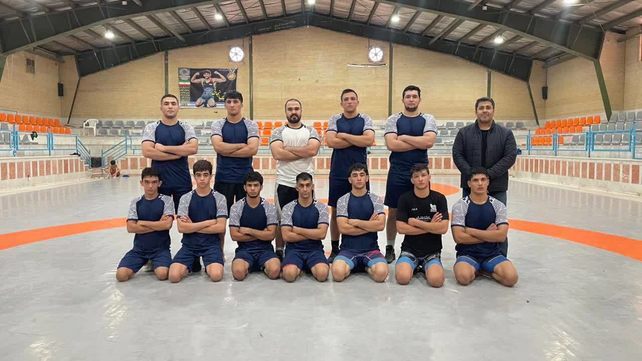 کسب یک مدال برنز  تیم قم در رقابت‌های کشتی فرنگی جوانان کشور