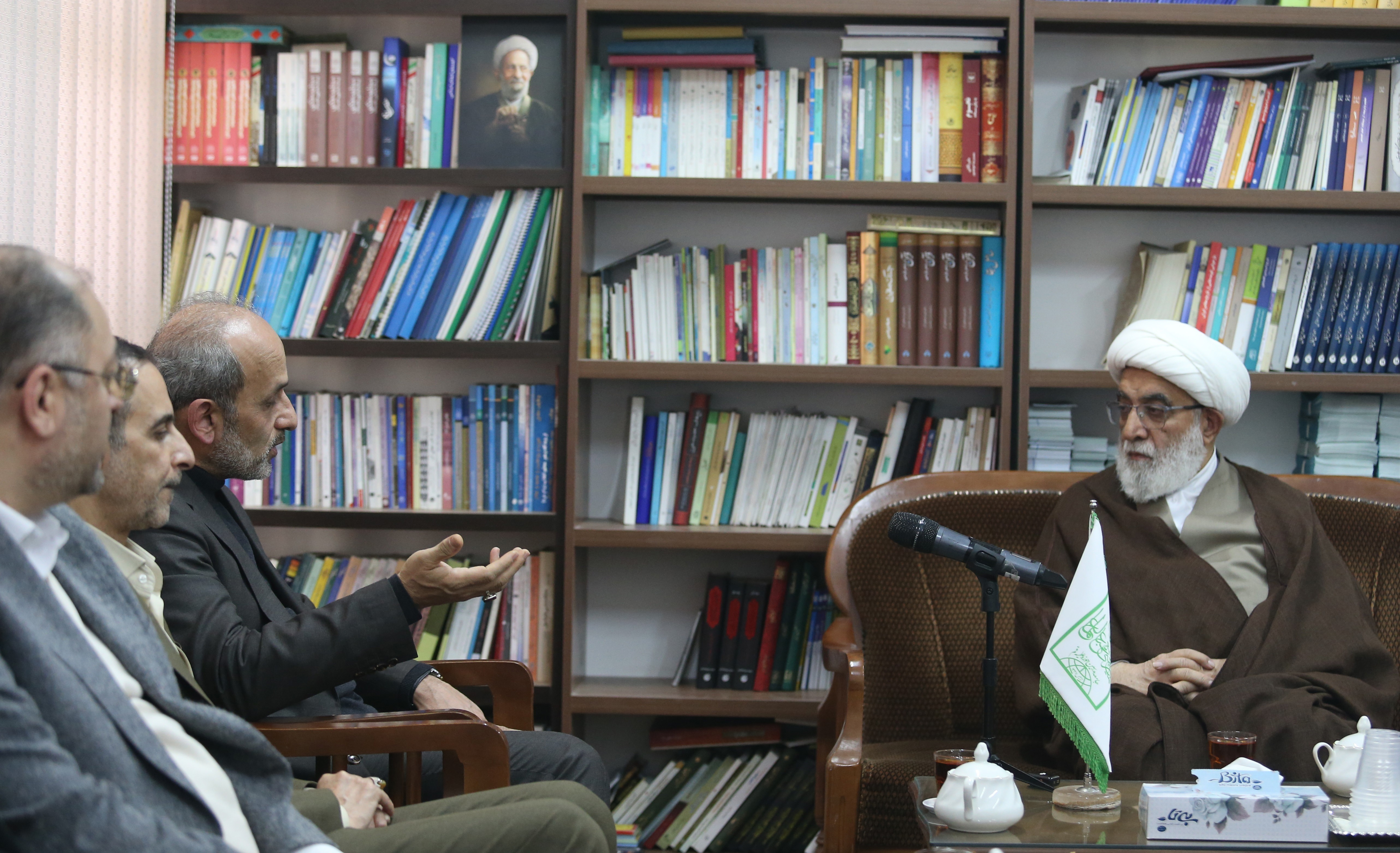 تاکید بر هم‌افزایی حوزه و رسانه برای تولید آثار فاخر دینی