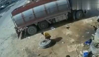 انفجار مرگبار چرخ کامیون ۲ فوتی بر جا گذاشت