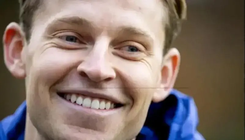 دی یونگ: تیم‌هایی که جلوی بارسا دفاع نمی‌کنند را دوست دارم