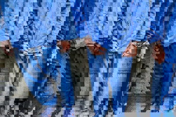 دستگیری تروریست‌هایی که روی زمین آتش‌بیار بودند