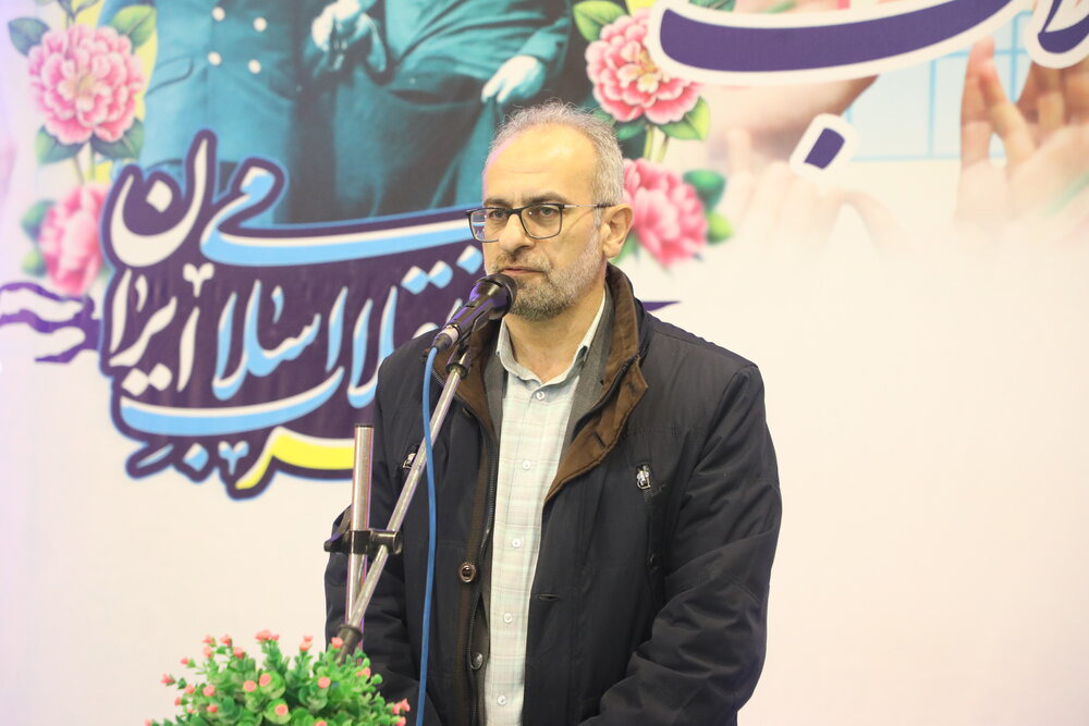 معاون استاندار قم: دهه فجر، زبان جهانی و همه فهم عزت و استقلال ایران است