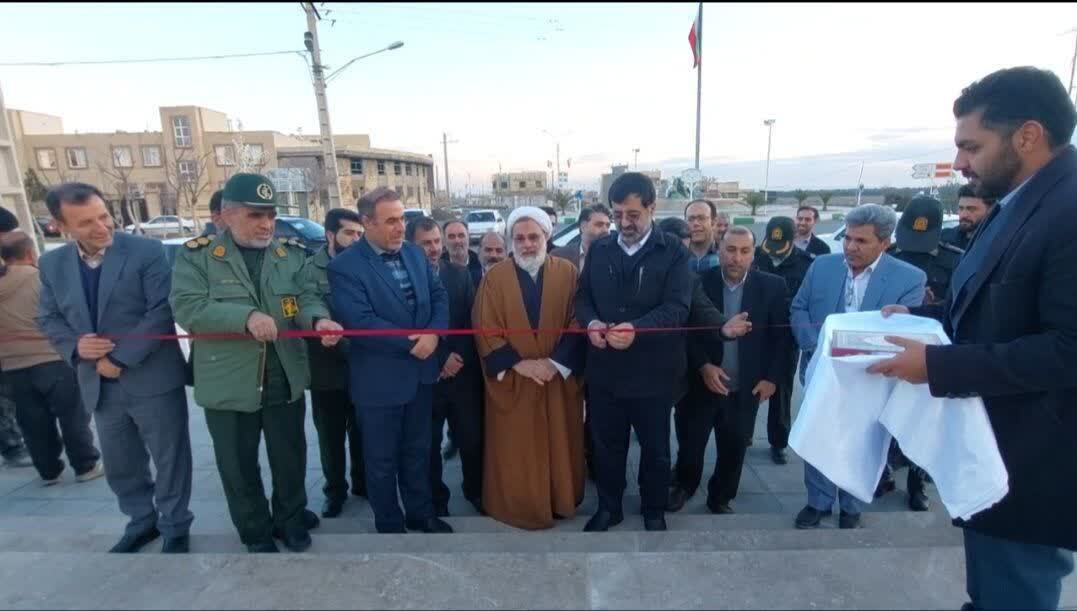 بهره‌برداری از طرحهای توسعه‌ای شهرستان جعفرآباد با حضور استاندار قم