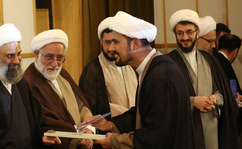 برترین های جشنواره علامه حلی در قم تجلیل شدند