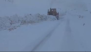 کوهی از برف روی دوش کوهرنگ چهارمحال‌وبختیاری