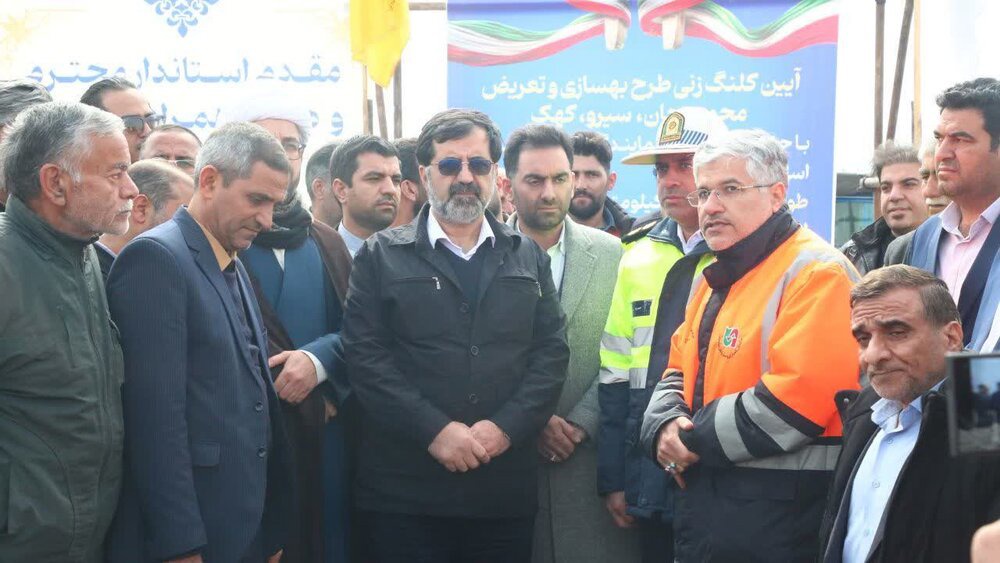 استاندار قم: پروژه تعریض جاده ورجان-کهک تا ابتدای تابستان ۱۴۰۵ در اختیار مردم قرار گیرد