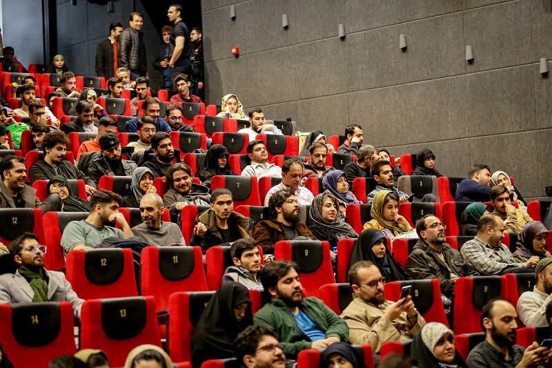 «اسکورت» پرتماشاگرترین فیلم در ششمین شب جشنواره فجر در قم بود