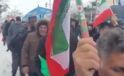 راهپیمایی برفی مردم اردبیل در ۲۲ بهمن