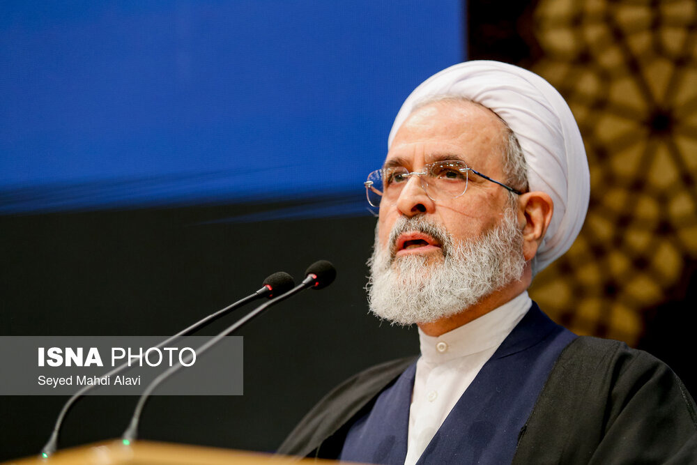 مدیر حوزه‌های علمیه: کتاب سال حوزه، به آینه تحولات علمی و راهبری تحقیقات آینده تبدیل شود