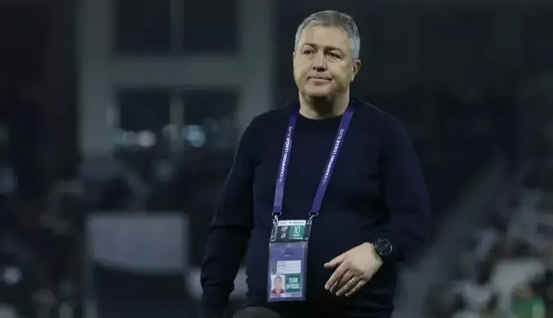 اسکوچیچ در جشن پیروزی تراکتوری‌ها