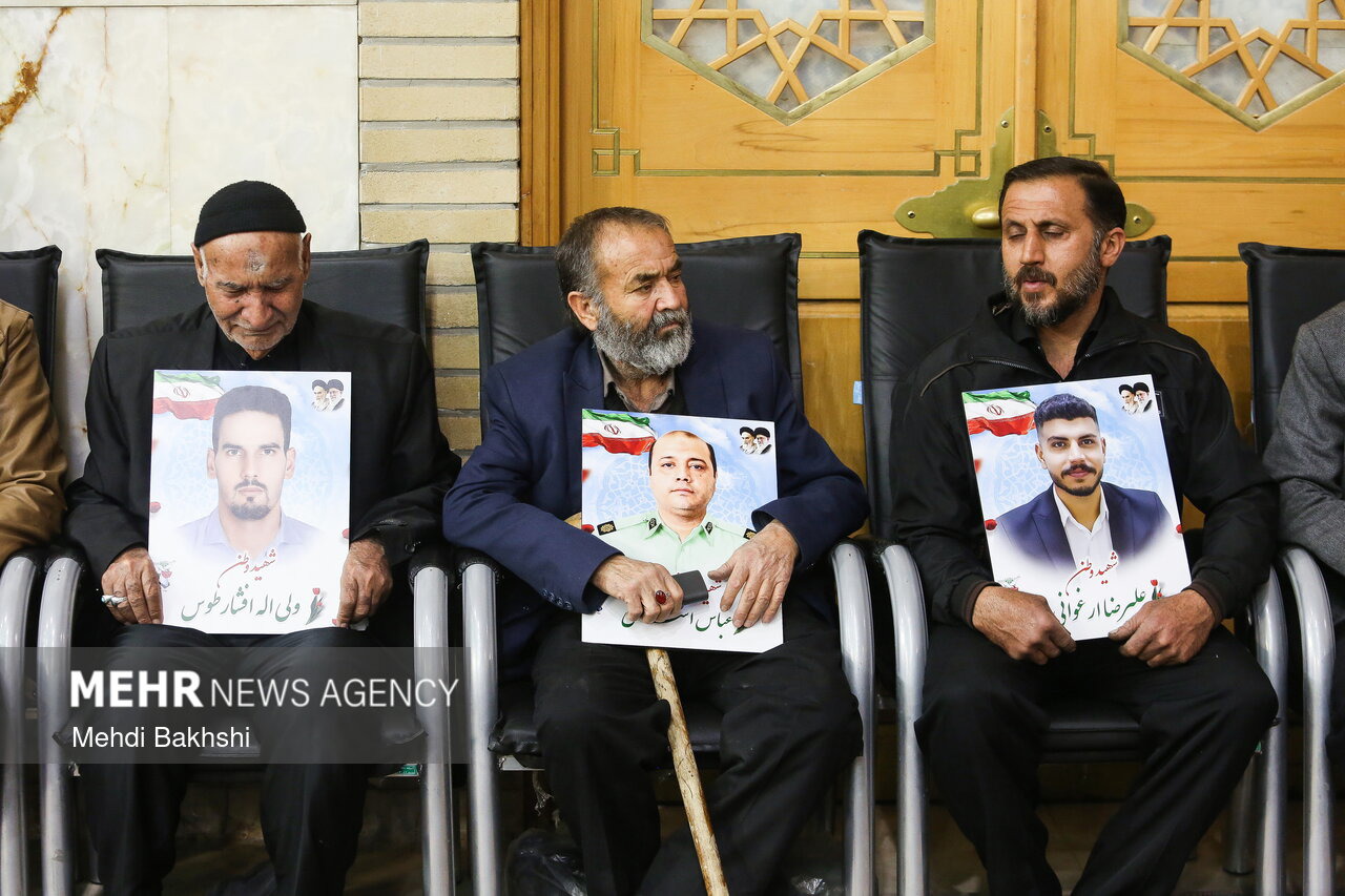 چهلم شهدای فتنه آمریکایی صهیونی در حرم بانوی کرامت