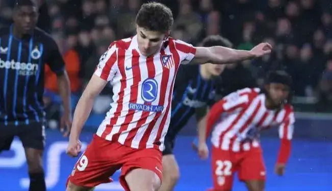 مهاجم جذاب تکذیب کرد؛ با بارسا حرف نزدیم