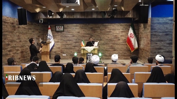 برگزاری مراسم بزرگداشت شهید رئیسی در دانشگاه باقرالعلوم قم