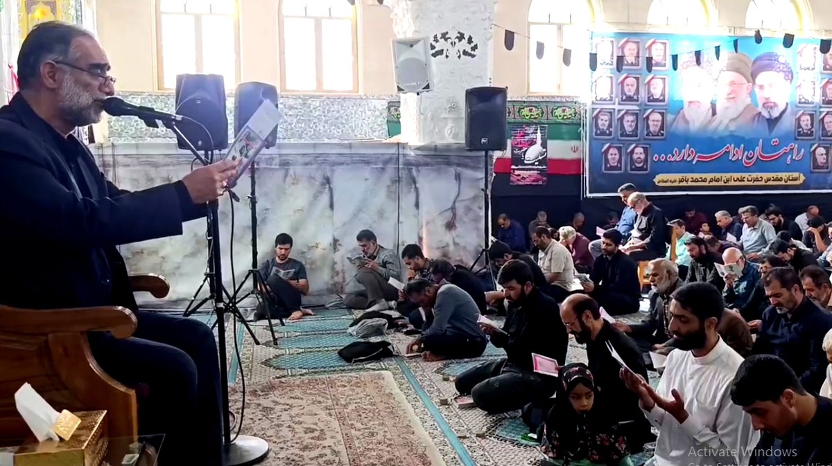 کاشانی‌ها در آستان مقدس علی ابن باقر دعای روح بخش عرفه را خواندند + فیلم