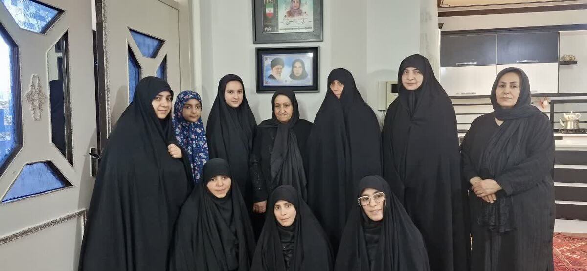 حضور کادر و اساتید مدرسه صادقیه تبریز در منزل خانواده شهیده ابراهیمی