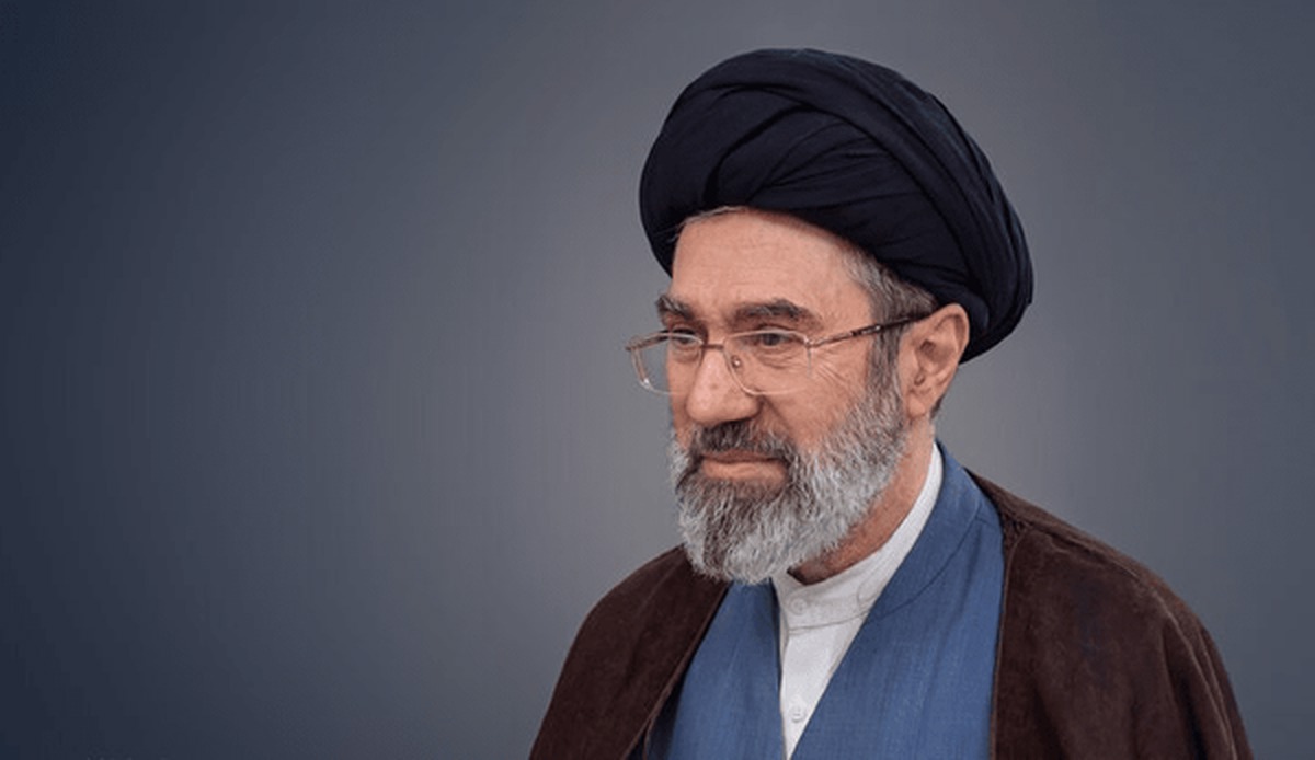 ابلاغ پیام رهبر انقلاب به خانواده شهدای مدرسه میناب